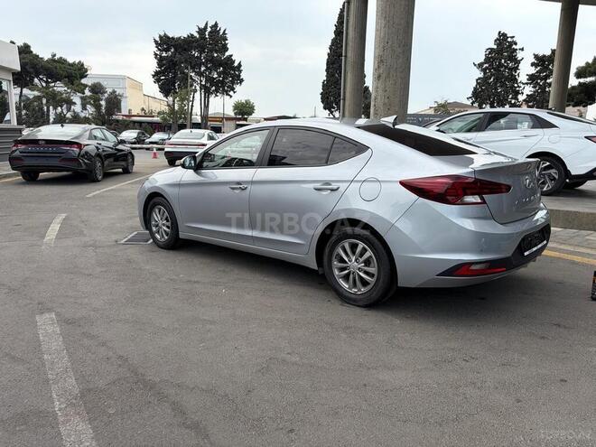 Hyundai Elantra 2019, 74,000 km - 1.6 l - Bakı