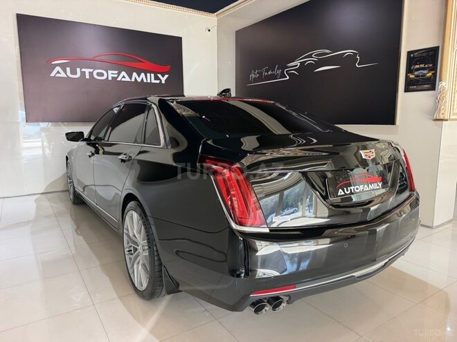 Cadillac  2018, 97,800 km - 2.0 l - Bakı