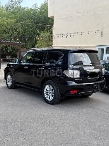Nissan Patrol 2013, 216,000 km - 5.6 l - Bakı