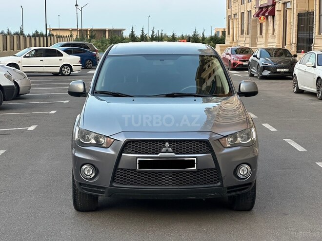 Mitsubishi Outlander 2012, 287,432 km - 2.4 l - Sumqayıt