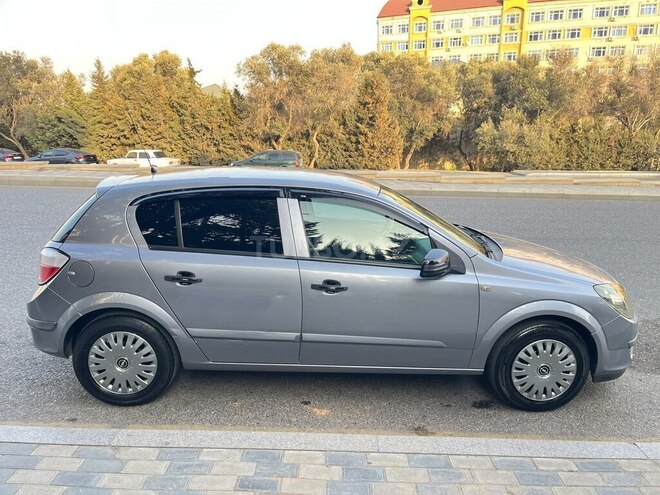 Opel Astra 2006, 290,000 km - 1.3 л - Bakı