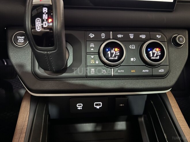 Land Rover Defender 2024, 14,999 km - 3.0 l - Bakı