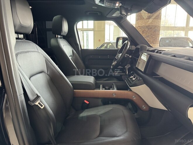 Land Rover Defender 2024, 14,999 km - 3.0 l - Bakı