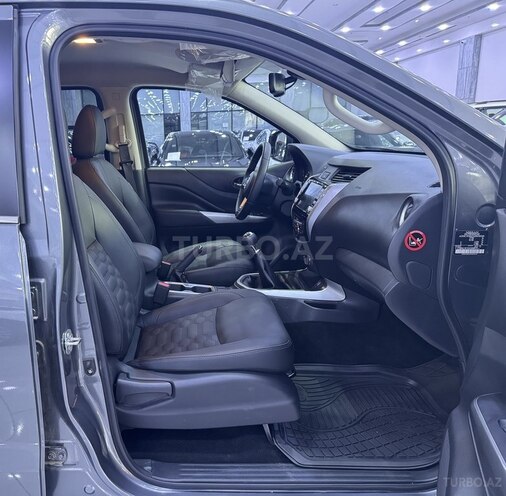 Nissan Navara 2024, 1,300 km - 2.5 l - Bakı