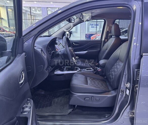 Nissan Navara 2024, 1,300 km - 2.5 l - Bakı