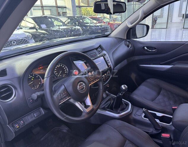 Nissan Navara 2024, 1,300 km - 2.5 l - Bakı