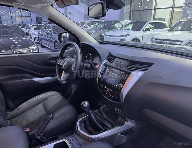 Nissan Navara 2024, 1,300 km - 2.5 l - Bakı
