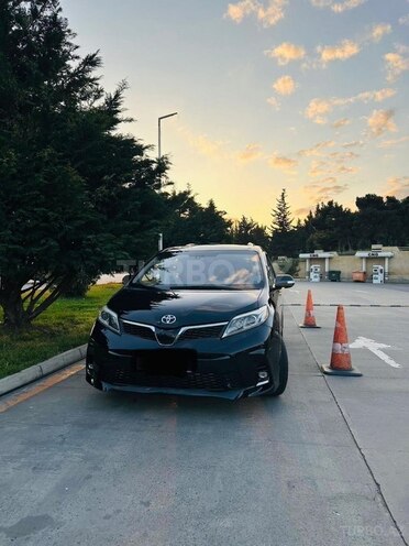 Toyota Sienna