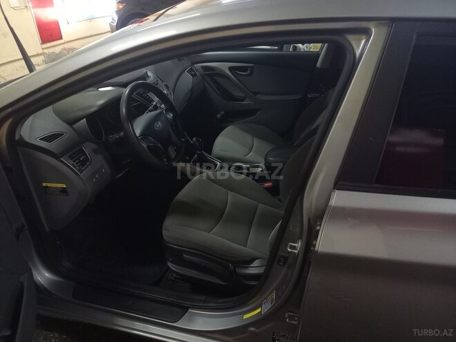 Hyundai Elantra 2015, 175,418 km - 1.8 l - Gəncə