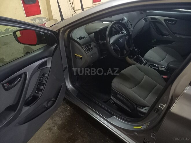 Hyundai Elantra 2015, 175,418 km - 1.8 l - Gəncə