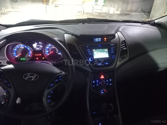 Hyundai Elantra 2015, 175,418 km - 1.8 l - Gəncə