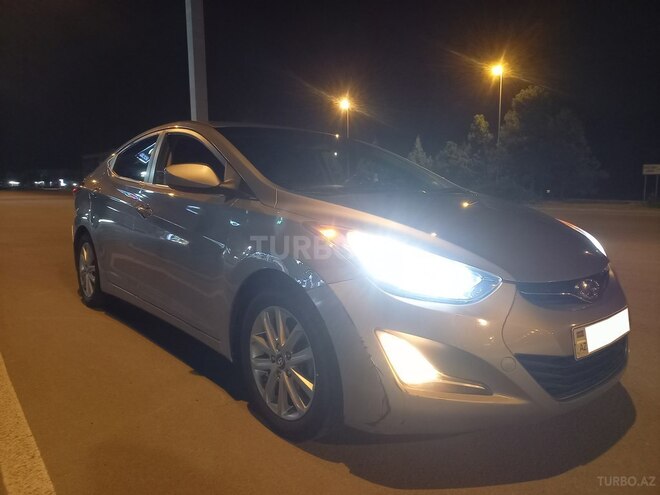 Hyundai Elantra 2015, 175,418 km - 1.8 l - Gəncə