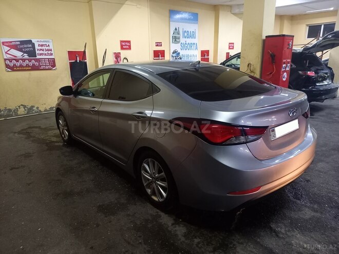 Hyundai Elantra 2015, 175,418 km - 1.8 l - Gəncə