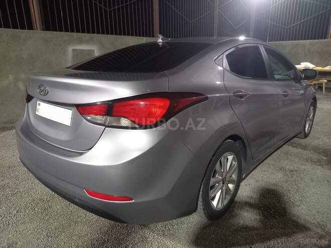 Hyundai Elantra 2015, 175,418 km - 1.8 l - Gəncə