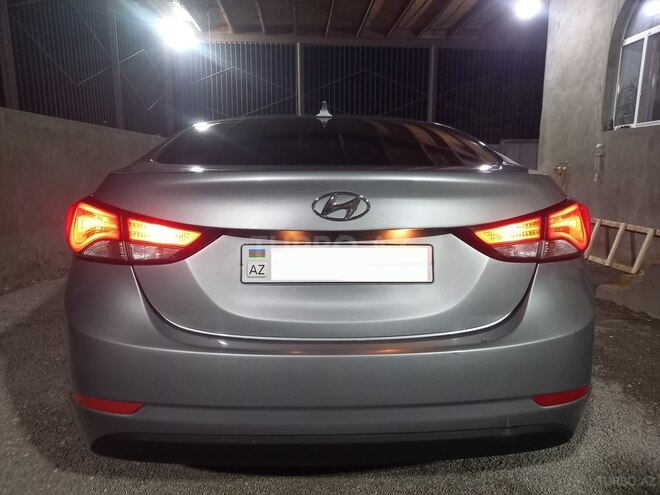 Hyundai Elantra 2015, 175,418 km - 1.8 l - Gəncə