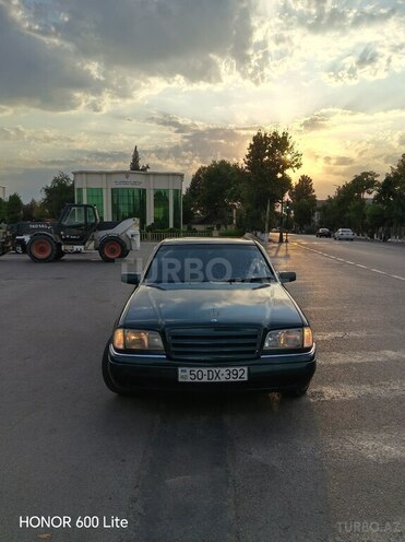 Mercedes C 200 1997, 335,000 km - 2.0 l - Saatlı