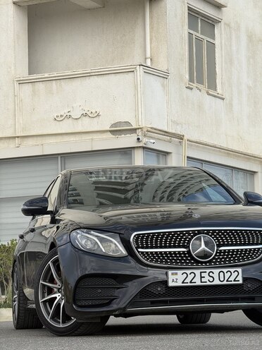 Mercedes E 300 e 2018, 100,000 km - 2.0 л - Bakı