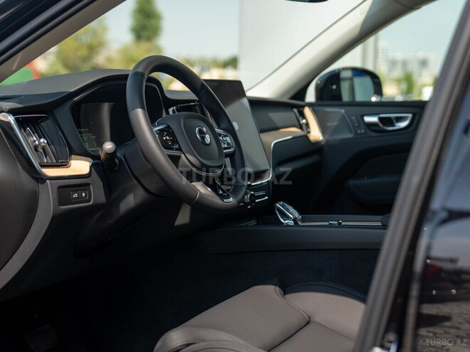 Volvo XC60 2025, 0 km - 2.0 l - Bakı
