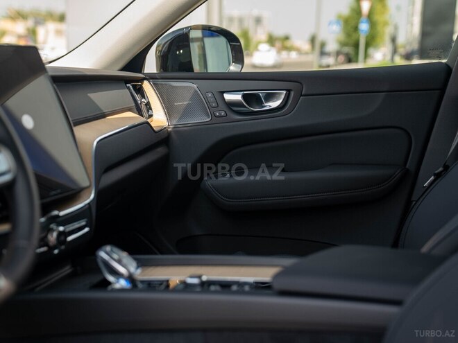 Volvo XC60 2025, 0 km - 2.0 l - Bakı