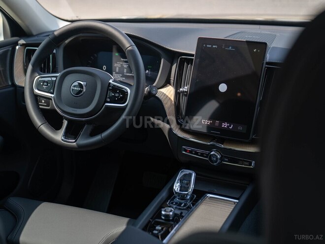 Volvo XC60 2025, 0 km - 2.0 l - Bakı