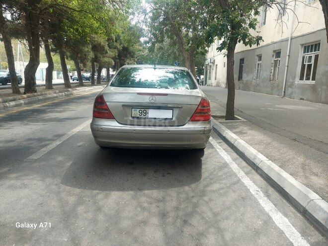 Mercedes E 270 2005, 415,000 km - 2.7 l - Bakı