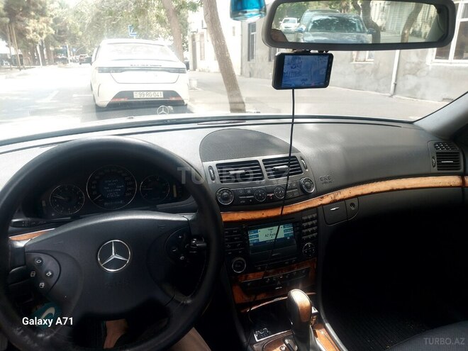 Mercedes E 270 2005, 415,000 km - 2.7 l - Bakı