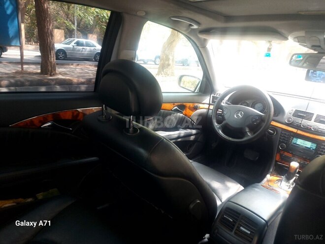 Mercedes E 270 2005, 415,000 km - 2.7 l - Bakı