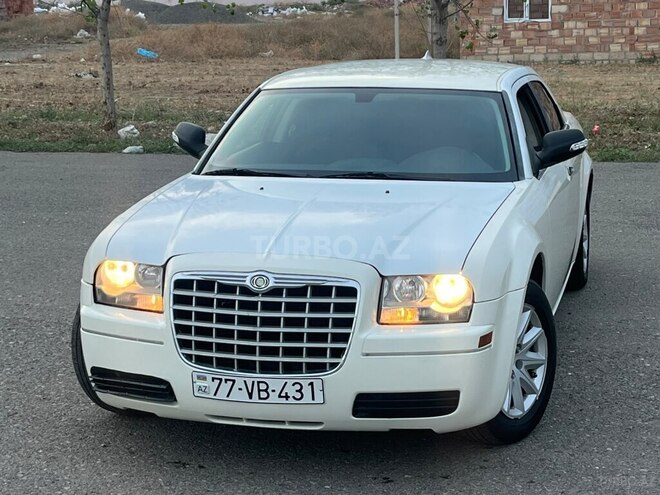 Chrysler 300C 2007, 325,000 km - 2.7 l - Qazax