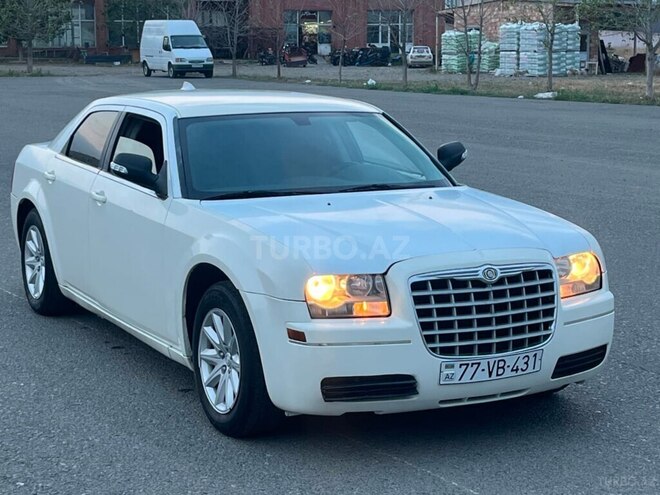 Chrysler 300C 2007, 325,000 km - 2.7 l - Qazax