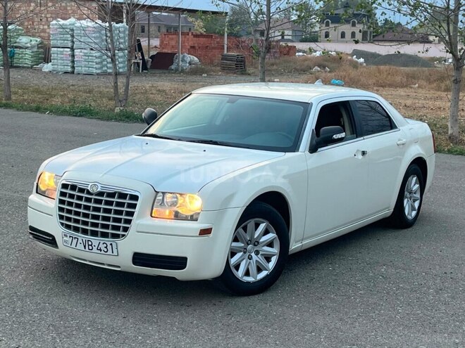 Chrysler 300C 2007, 325,000 km - 2.7 l - Qazax