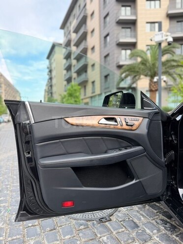 Mercedes CLS 350 2011, 264,000 km - 3.5 l - Bakı