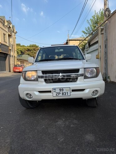 Mitsubishi Pajero io 2001, 239,000 km - 1.8 l - Bakı
