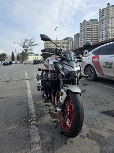 Kawasaki  2022, 17,000 km - 1.0 l - Bakı