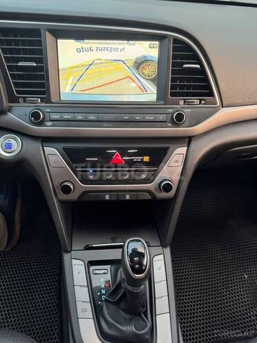 Hyundai Avante 2017, 178,000 km - 1.6 l - Bakı