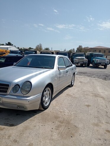 Mercedes E 250 1996, 435,000 km - 2.5 l - Bakı