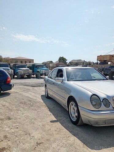 Mercedes E 250 1996, 435,000 km - 2.5 l - Bakı