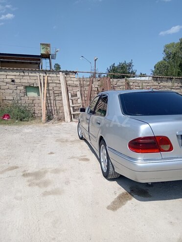 Mercedes E 250 1996, 435,000 km - 2.5 l - Bakı