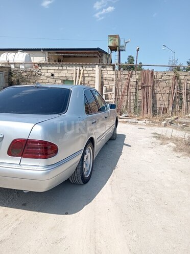Mercedes E 250 1996, 435,000 km - 2.5 l - Bakı