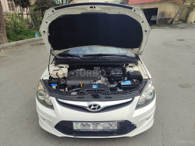 Hyundai i30 2011, 229,000 km - 1.6 л - Bakı