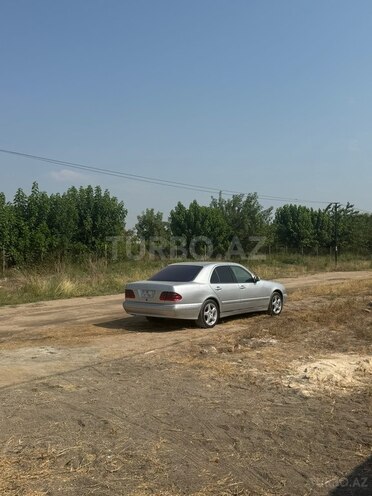 Mercedes E 240 2000, 350,000 km - 2.4 l - Bakı