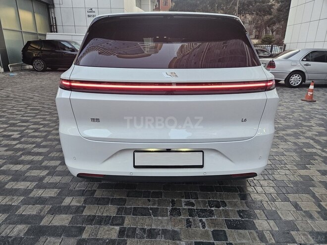 Li Auto  2025, 4,000 km - 1.5 l - Bakı