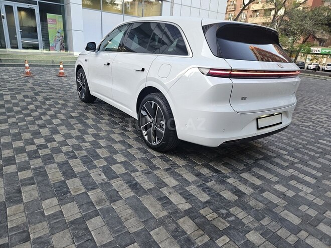 Li Auto  2025, 4,000 km - 1.5 l - Bakı