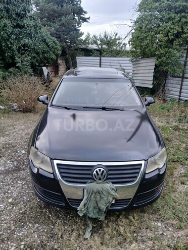 Volkswagen Passat 2005, 254,455 km - 2.0 l - Qusar