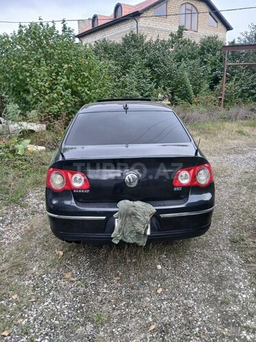 Volkswagen Passat 2005, 254,455 km - 2.0 l - Qusar