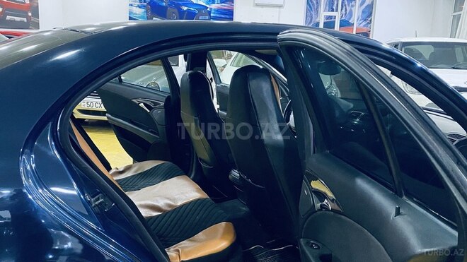 Mercedes E 220 2003, 352,145 km - 2.2 l - Sumqayıt