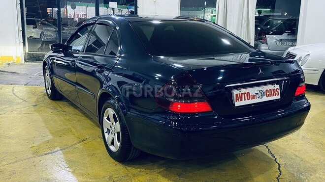 Mercedes E 220 2003, 352,145 km - 2.2 l - Sumqayıt