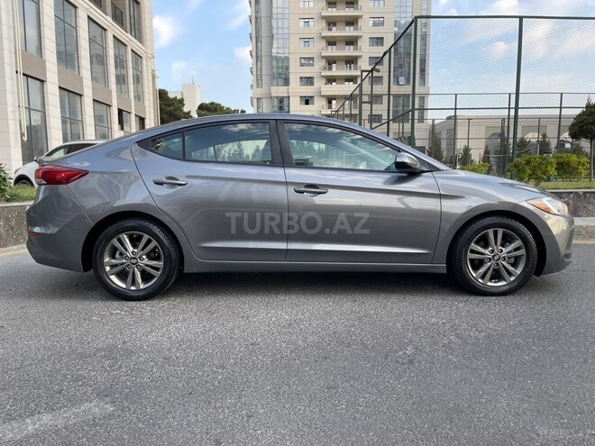 Hyundai Elantra 2018, 123,000 km - 2.0 l - Bakı