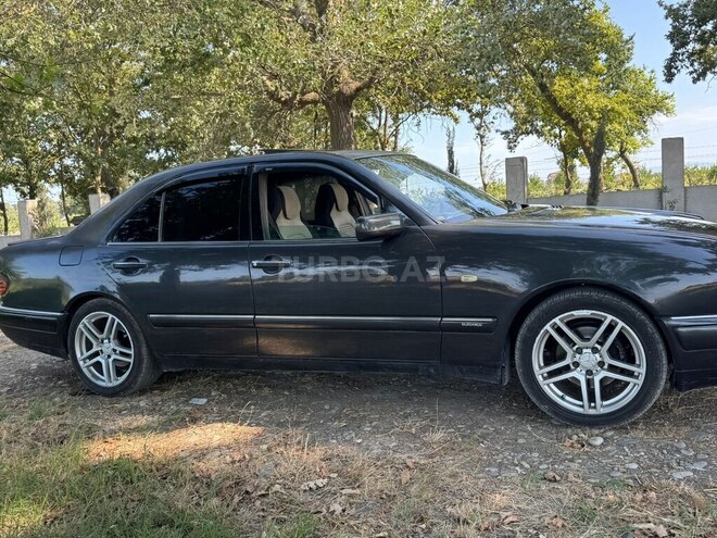 Mercedes E 230 1996, 445,680 km - 2.3 л - Xaçmaz