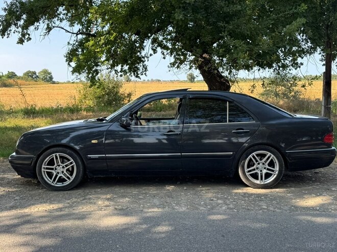 Mercedes E 230 1996, 445,680 km - 2.3 л - Xaçmaz