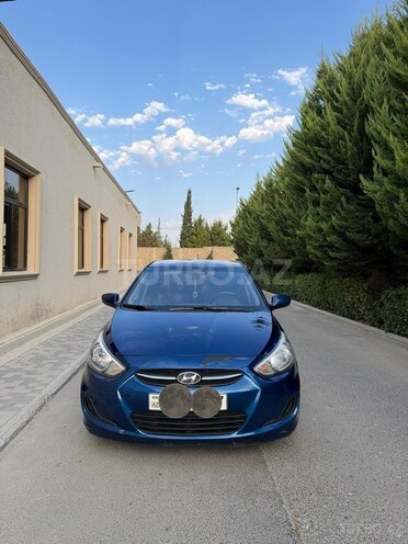 Hyundai Accent 2015, 270,370 km - 1.6 л - Bakı
